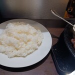 いきなりステーキ - お代わりご飯はフツー盛り
