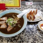 今池呑助飯店 - 全体図。