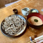 お蕎麦 結 - 本日の蕎麦は田舎蕎麦につけとろ