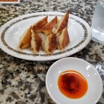 今池呑助飯店 - 餃子。