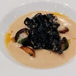 プレスキル - キノコのブイヨン エスカルゴ お米のチュイル