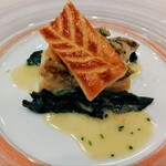 プレスキル - 鮑とほうれん草のフイユテ アンチョビの香り