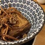 鶏だしおでんと干魚の店 ほし寅 - 肉豆腐の豆腐アップ♪
