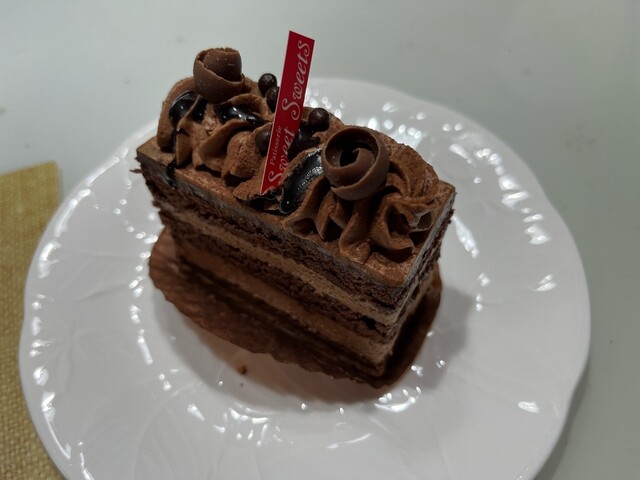 フルーツたっぷりのケーキ