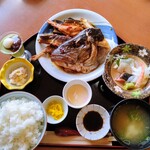 おさかな処 小山 - 刺身と日替り定食