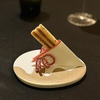 ガストロノミー ジョエル・ロブション - 手長海老と雲丹ベシャメルソースのホットサンド