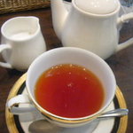 M&C Cafe - ケーキセットの紅茶
