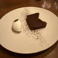TRUNK(KITCHEN) -  TRUNK(KITCHEN) -