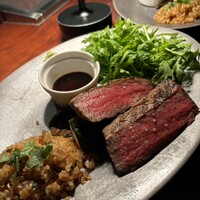 カルネジーオ イースト - 