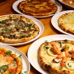 Pizza Terrace Legare - pizzaは日替わり含めて20種類以上