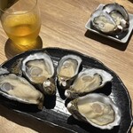 銀座で生牡蠣が美味しい専門店 牡蠣Bar - 