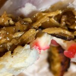 目黒五十番 - 椎茸マンを割った断面図