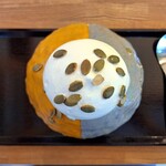 京氷ゆきみ庵 - 黒ごまパンプキン(上から)
