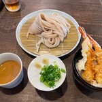 地粉うどん わだち草 - 