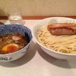 頑者 - トクモリビンボー！　つけめんアブリチャーシュー！  今日のアブリチャーシューは嬉しい厚さ。イイね！  