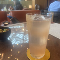 ザ タヴァン グリル＆ラウンジ - 