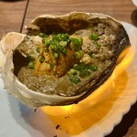 響 八馬 - カニの甲羅焼物　ウニのっけ