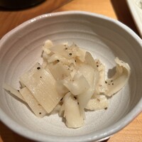 魚心 新宿総本店 - 季節の小鉢(たけのこ)
