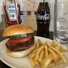 キノーズマンハッタンニューヨーク - キノーズバーガー1,200円、コカコーラ250円