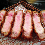 とんかつ マンジェ - 徐々に色が変わって行きます。