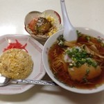 ファミリー食堂さいとう  - 昭和な感じのラーメン定食。