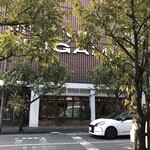 ルリイロサンド - 老舗家具屋さんのまんまえでした