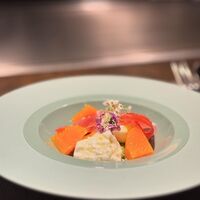 大阪鉄板焼き 神戸牛 TATARA - 