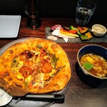 shibaF - 生麩ピザ（韓国風甘辛チキンともっちりトッポギ）、サラダ・ドリンクセット