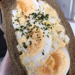 ルリイロサンド - たまごがたっぷり入っとります♪