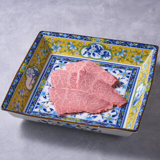 黒毛和牛を厳選！プレミアムな焼肉