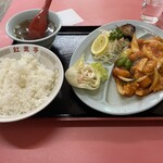 紅葉亭 - 日替りランチ600円エビケチャップ煮