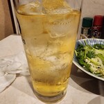 もつ焼き おでん かづのや - 焼酎ハイボール(385円)