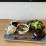シャモニーモンブラン - 煮込みハンバーグ定食