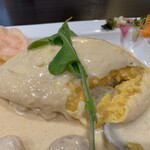 アレッタ ウォーヴォ - ホタテと明太子のクリームソースのオムライス