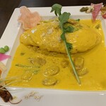 アレッタ ウォーヴォ - ハーブソーセージと菠薐草のかぼちゃクリームーソースのオムライス（＋100円）