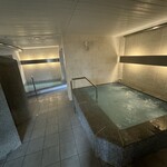 倉敷アイビースクエア - 一の浴槽と二の浴槽、奥にも浴槽アリ