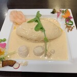 アレッタ ウォーヴォ - ホタテと明太子のクリームソースのオムライス