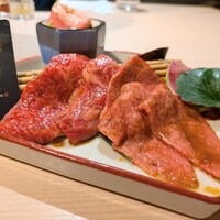牛刺しと焼肉 仔虎 クリスロード店 - 