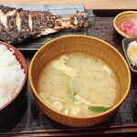 炭火焼干物定食 しんぱち食堂 - 