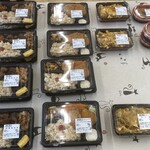 ワタナベ食品 直売店 - お弁当コーナー メイン
      2024/11/06
      カツ丼 449円