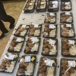 ワタナベ食品 直売店 - お弁当コーナー メイン
      2024/11/06
      カツ丼 449円