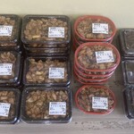 ワタナベ食品 直売店 - お弁当コーナー サブ
      2024/11/06
      カツ丼 449円