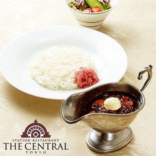 コク深い味わいが魅力の“伝統のスペシャルハヤシライス”