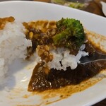 キッチン ブルー グローブ - ブロッコリーとカレー