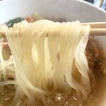 ぴょんぴょん舎 - 噛み応え抜群 大好きメ〜ン