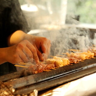 国産鶏を厳選。それぞれの部位で切り方や刺し方を変えるこだわり