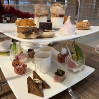 ポム・ダダン - 