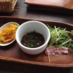 島人参、モズクなどを使った前菜