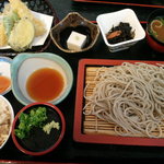 Michinoeki Inagawa Sobanoyakata - 天ざるそば定食