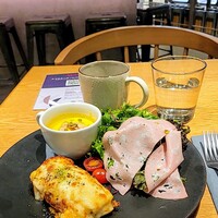 オービカ モッツァレラバー 横浜店 - 